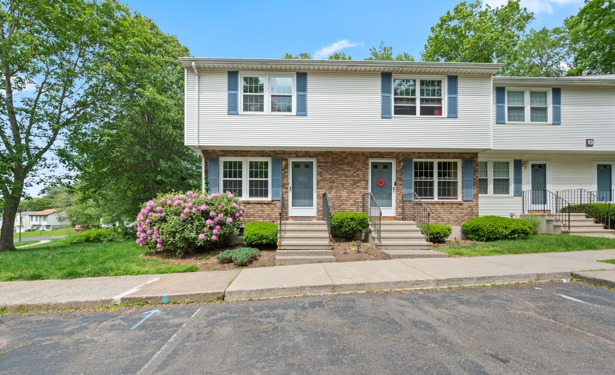 Property for Sale at Julia Terrace 147, Middletown, Connecticut - Bedrooms: 2 
Bathrooms: 2 
Rooms: 4  - $229,000