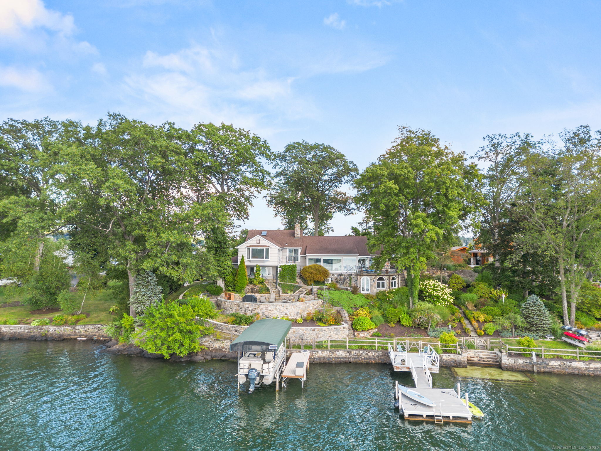 142 Lake Drive South