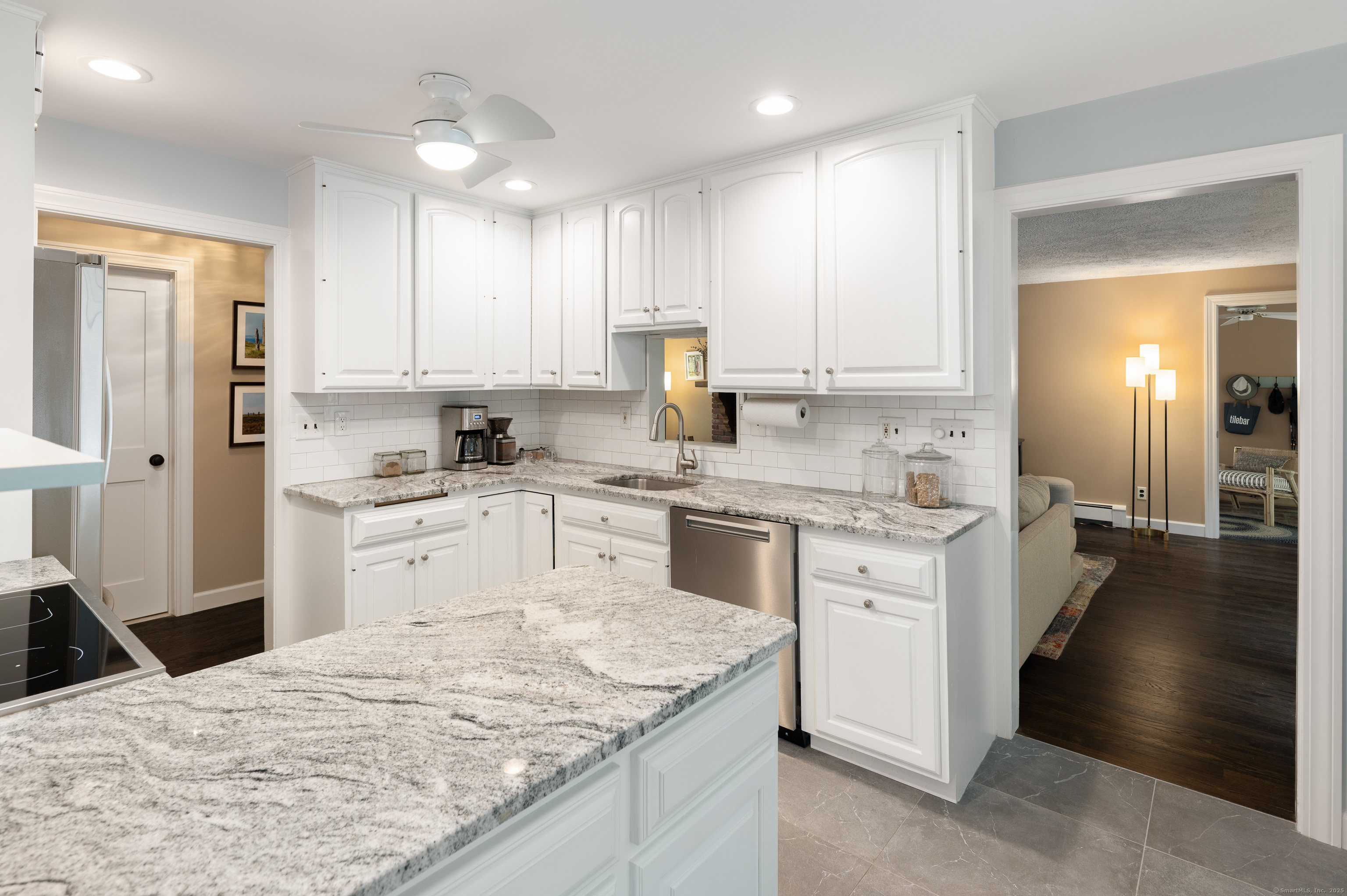 105 Northwood Lane, Stamford, Connecticut image 18