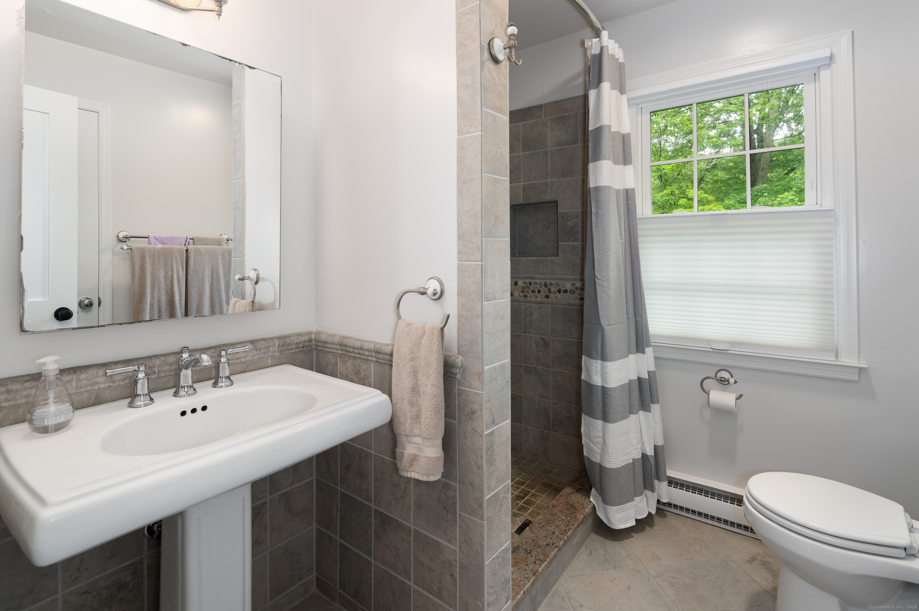 105 Northwood Lane, Stamford, Connecticut image 36
