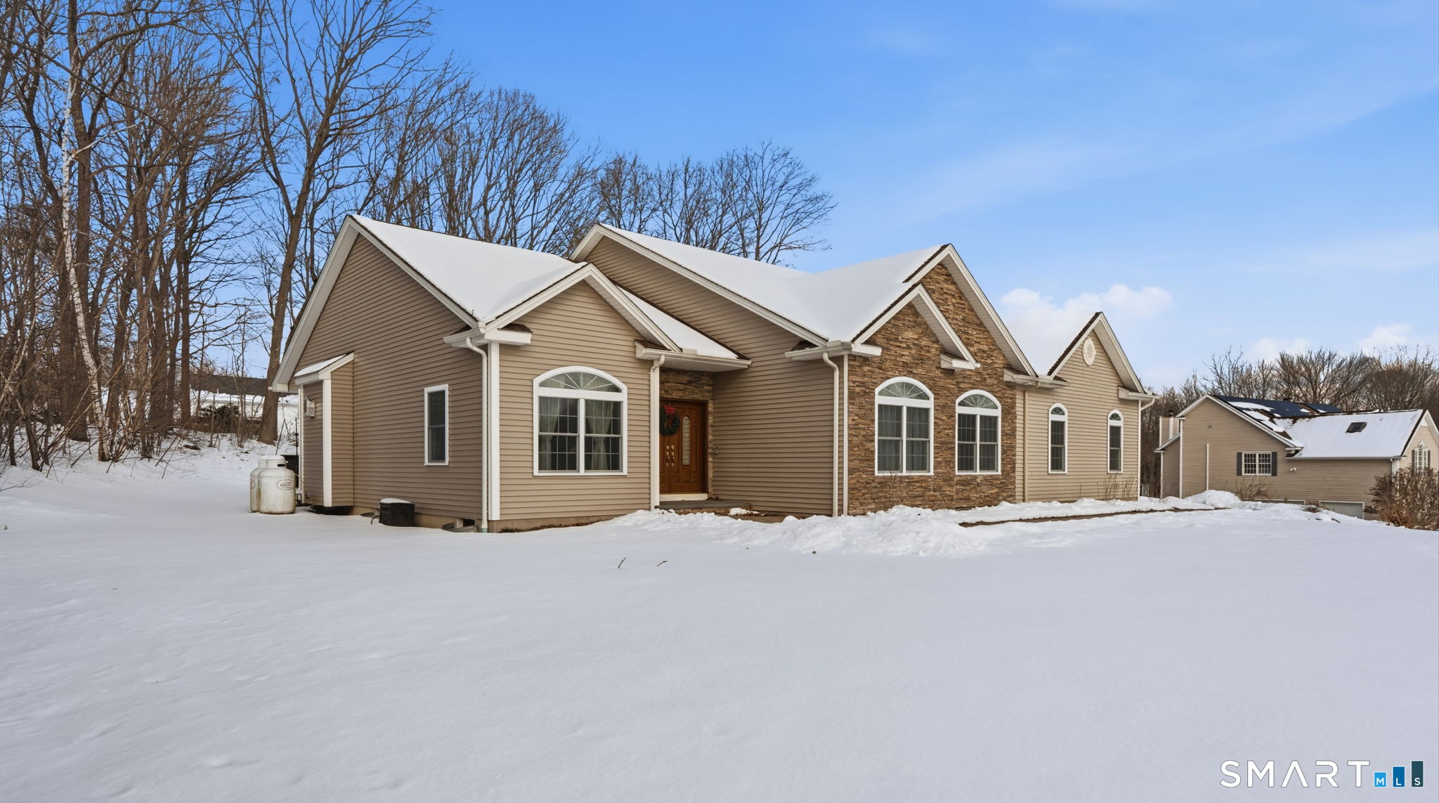 16 Crystal Brook Road