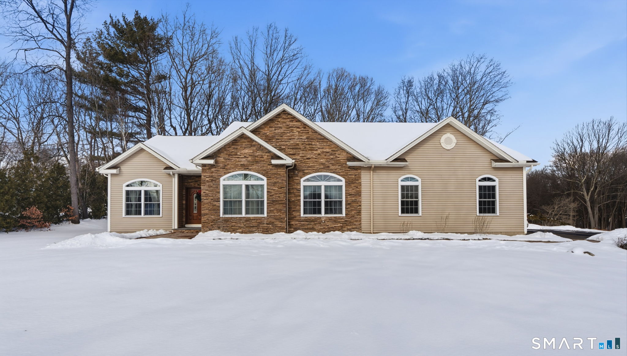 16 Crystal Brook Road