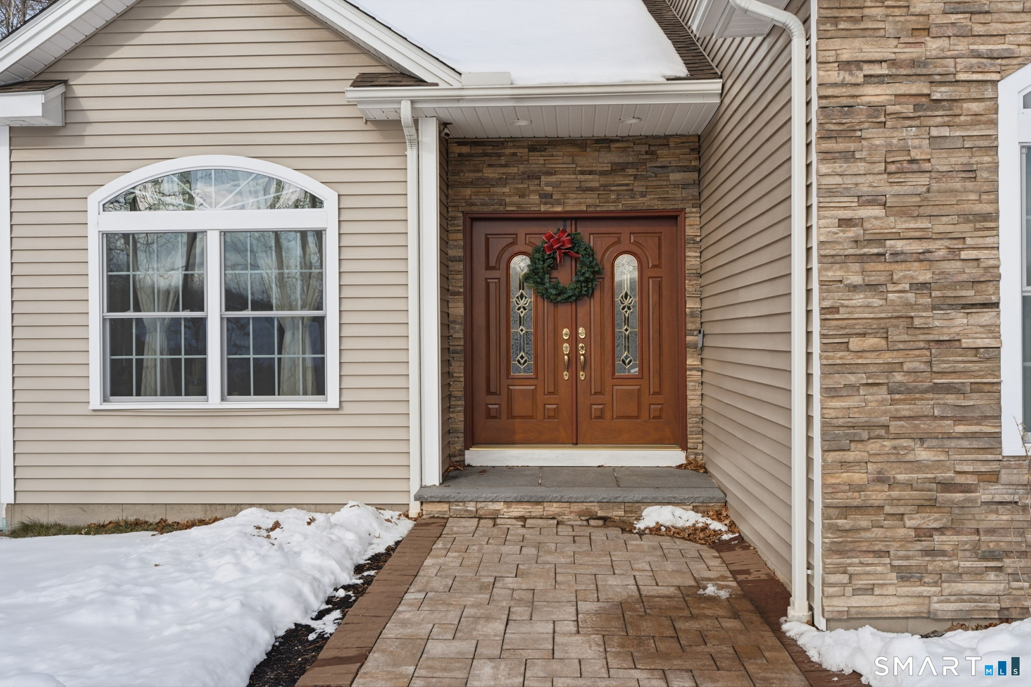 16 Crystal Brook Road
