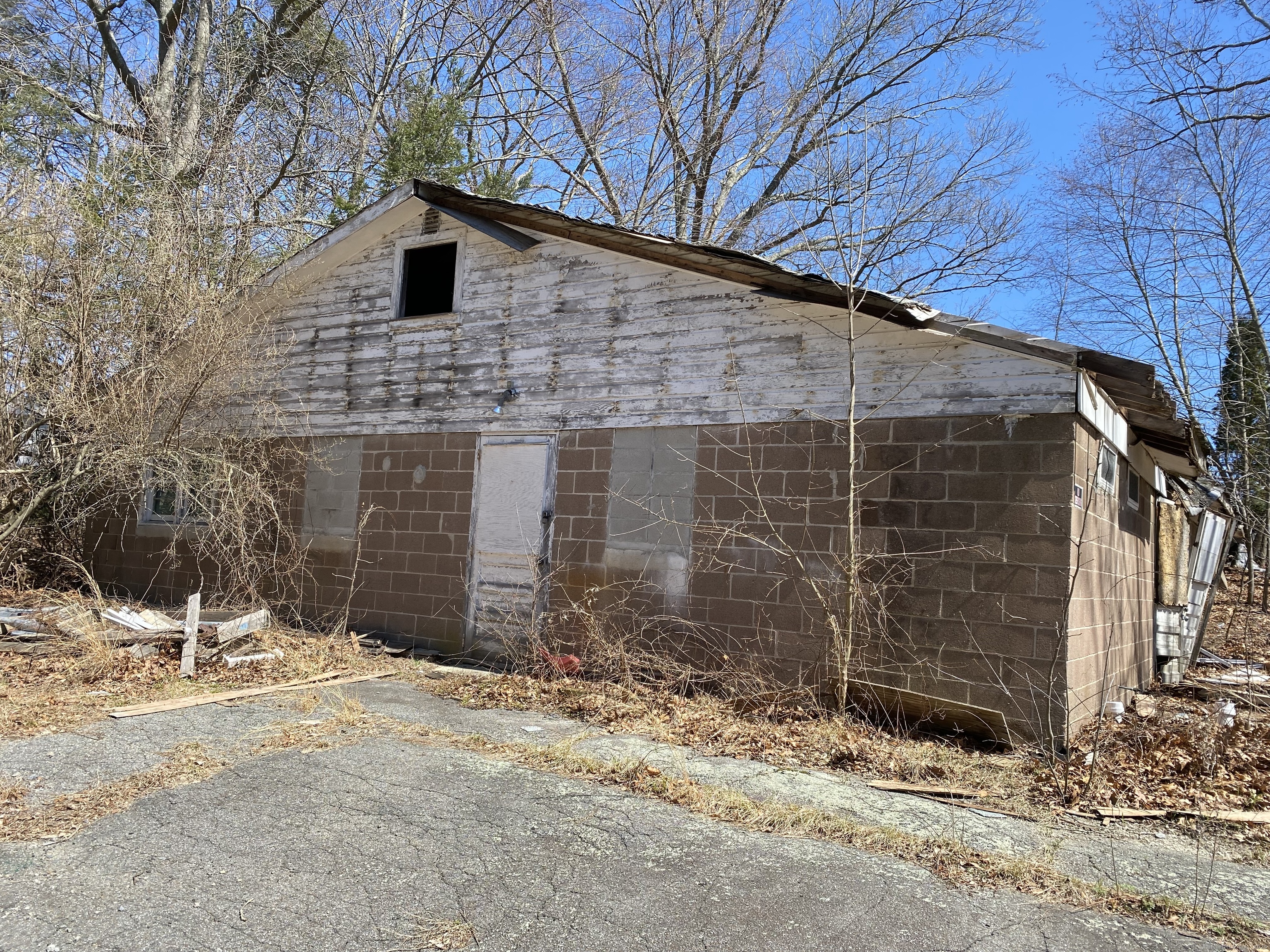 828 Vauxhall Street Extension, Waterford, Connecticut image 1