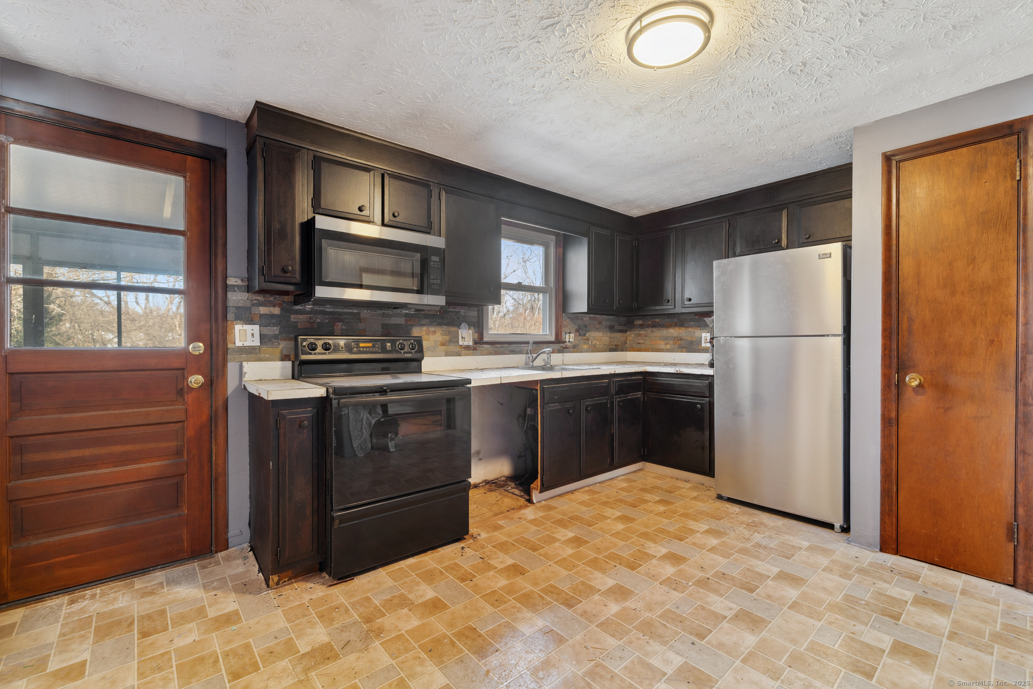 500 Pleasant Valley Road, South Windsor, Connecticut image 8
