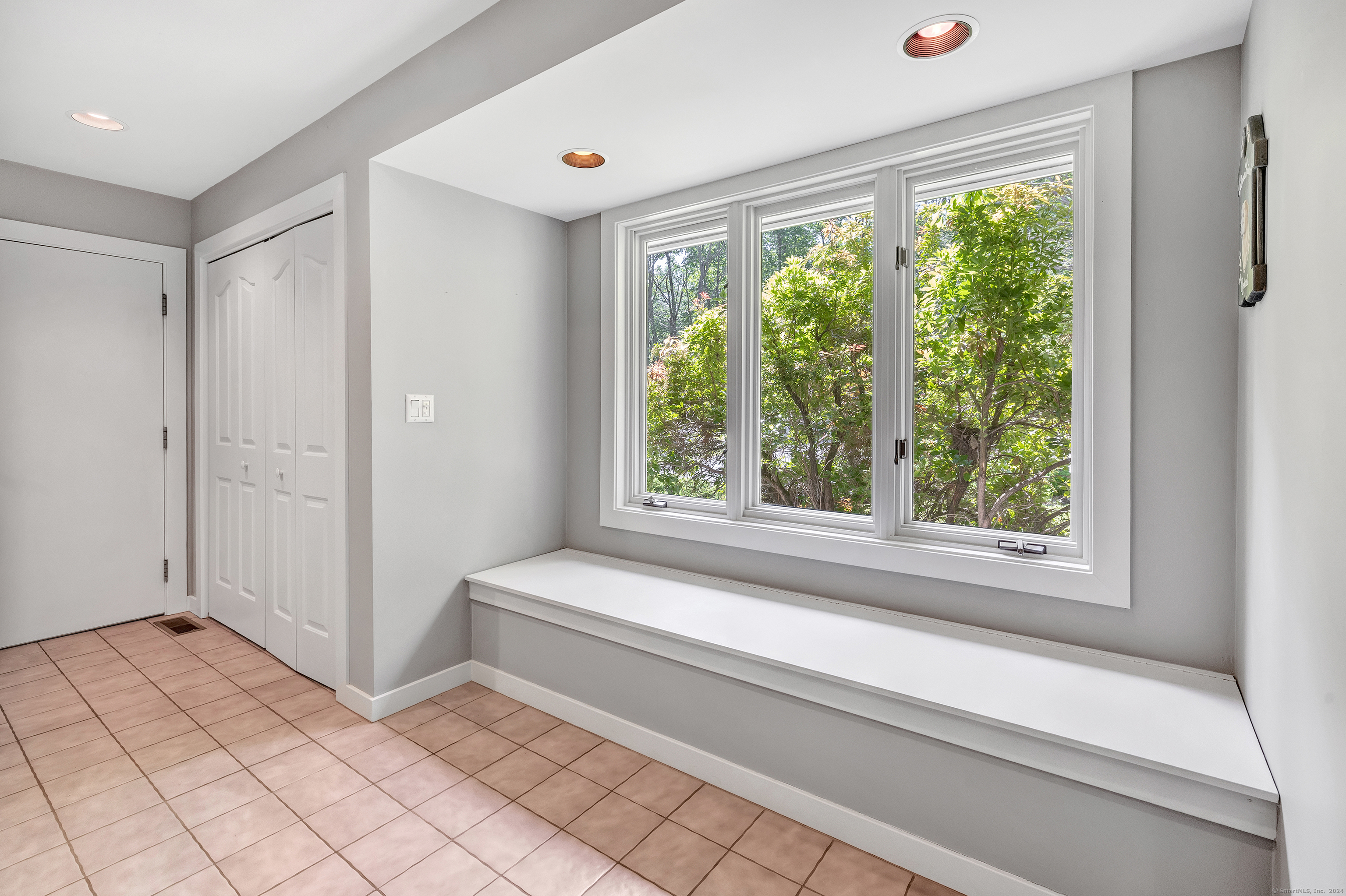 24 Roxbury Road, Woodbury, Connecticut image 15
