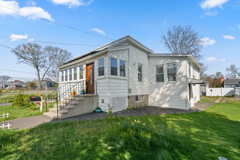 26 Porter Street, Stratford, CT 06614 - #: 24091421