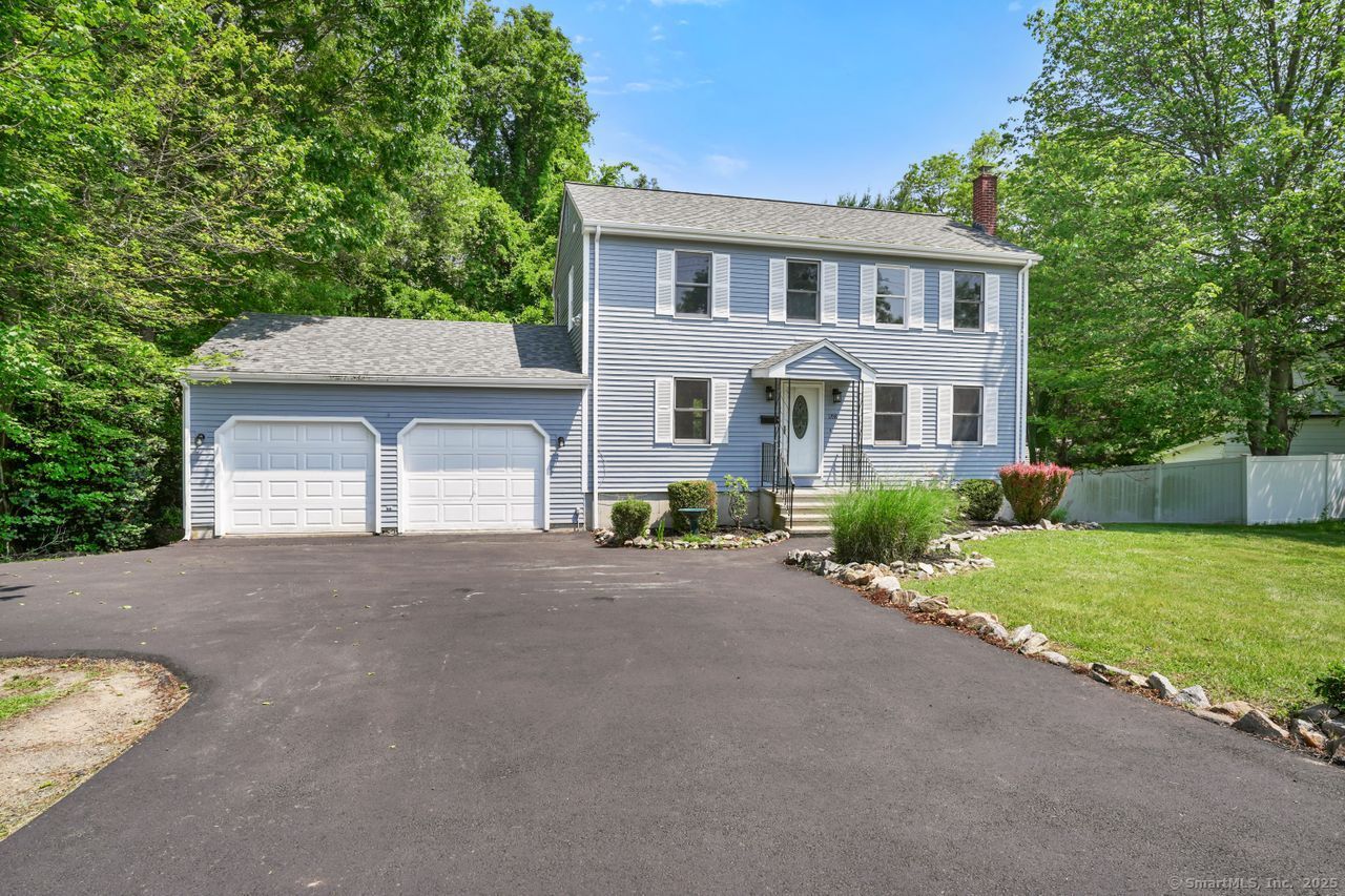 Property for Sale at New Haven Avenue, Milford, Connecticut - Bedrooms: 3 
Bathrooms: 4 
Rooms: 6  - $649,900