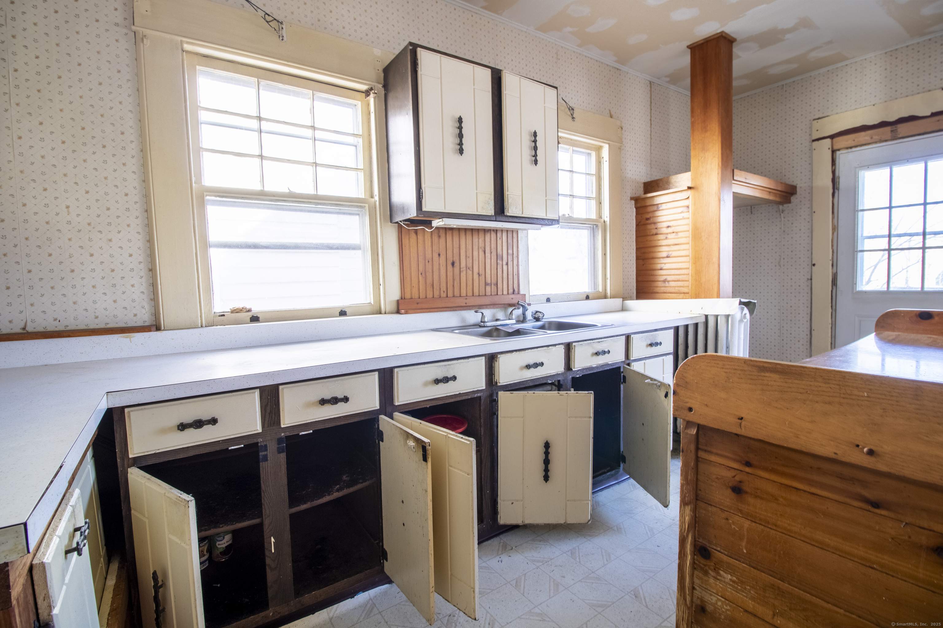 53 Washington Manor Avenue, West Haven, Connecticut image 2
