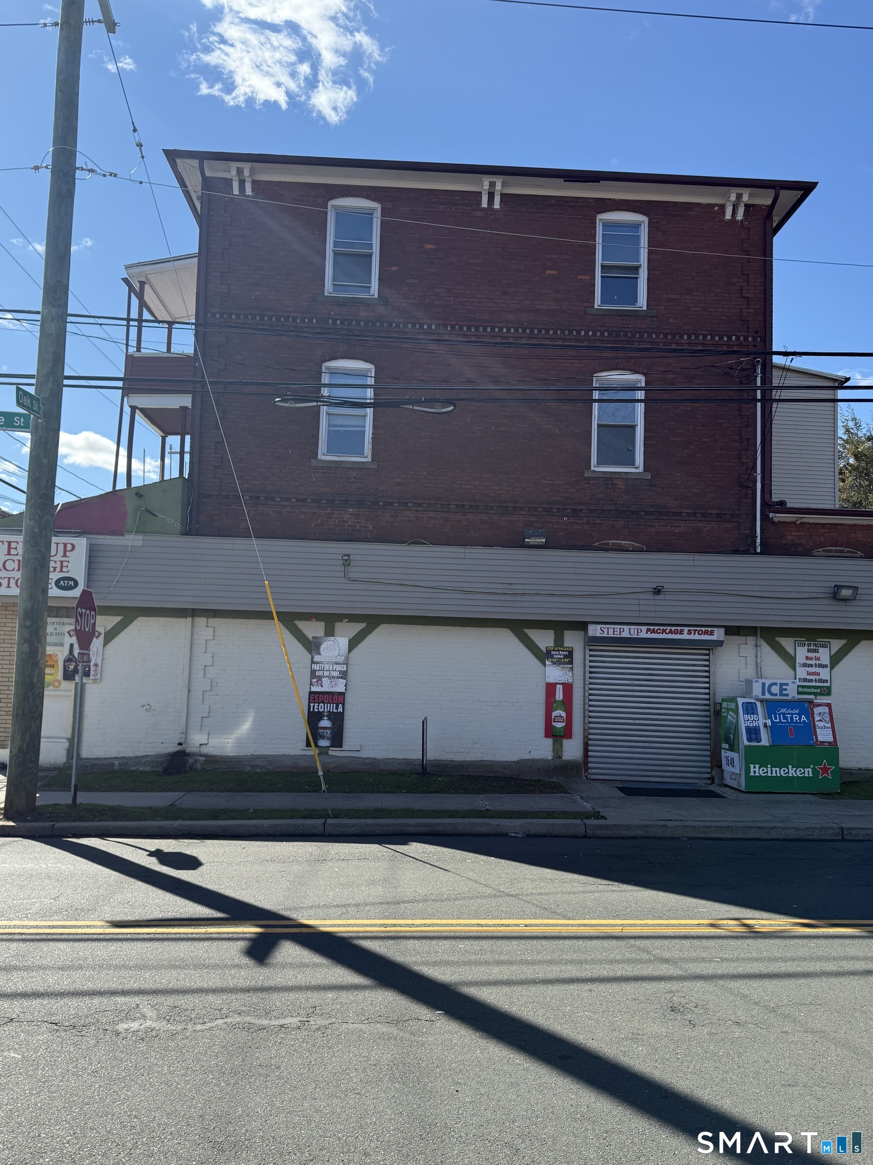 198 Oak Street