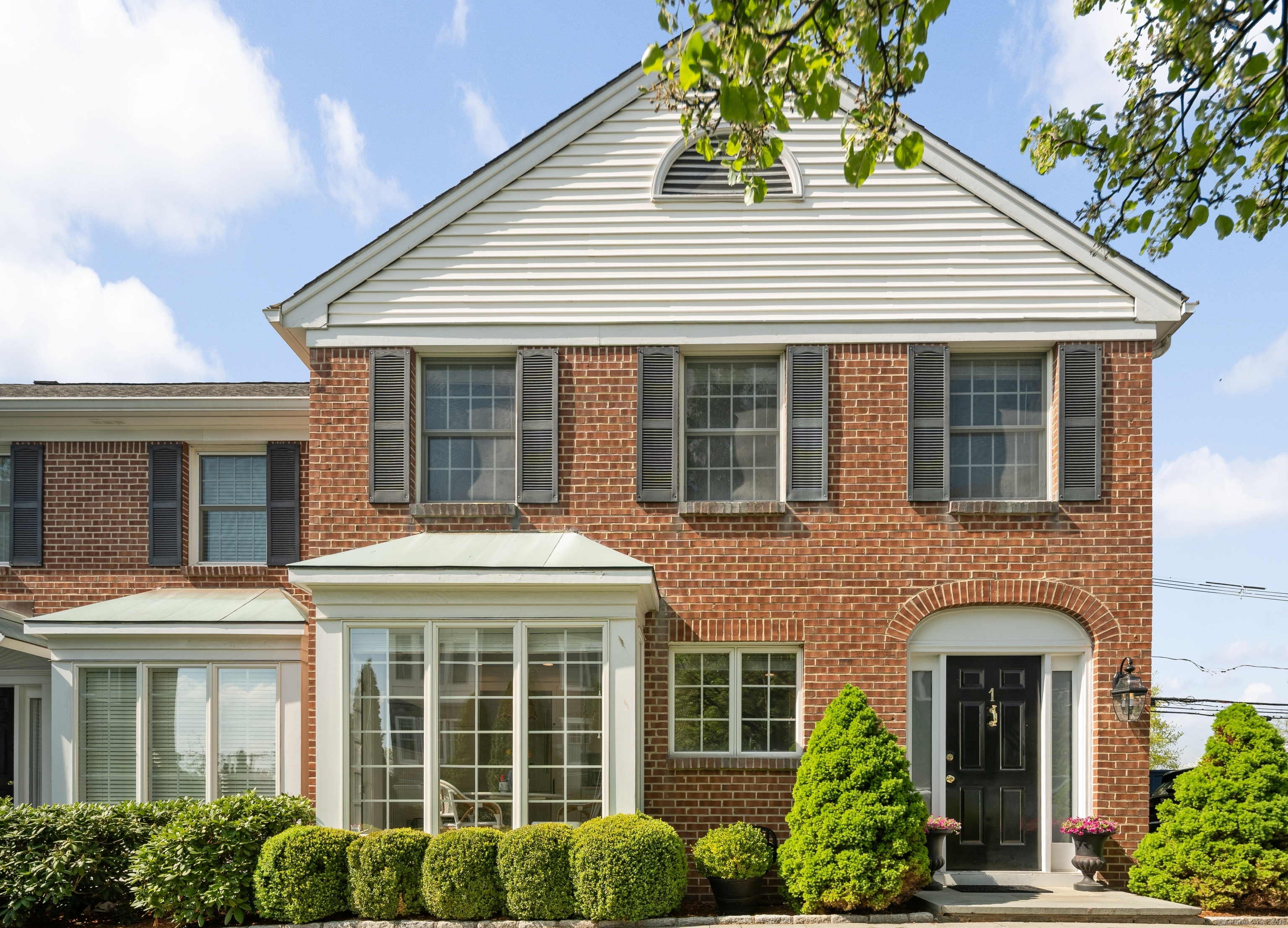 Property for Sale at Maple Street 1, New Canaan, Connecticut - Bedrooms: 2 
Bathrooms: 3.5 
Rooms: 6  - $1,695,000
