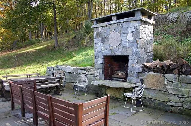 96 Knibloe Hill Road