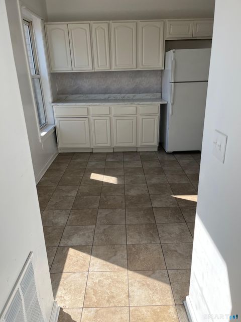 Tiny photo for 40 Jane Street #1st, Bridgeport, CT 06608 (MLS # 24164390)