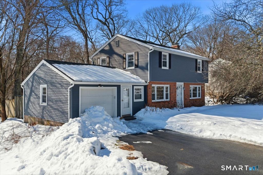 Photo of 182 Bel Aire Drive, Groton, CT 06355 (MLS # 24158974)