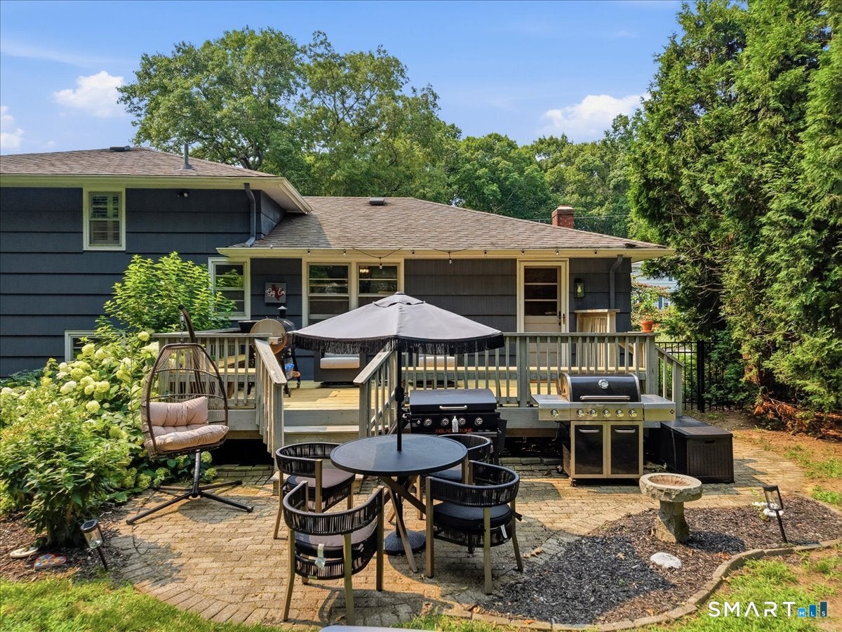 61 Hilltop Road