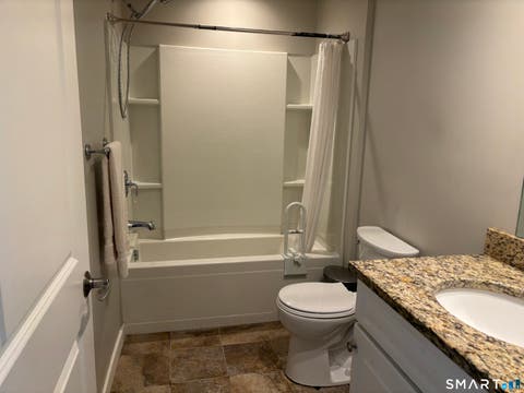 Tiny photo for 133 Harbor Close #133, New Haven, CT 06519 (MLS # 24201716)