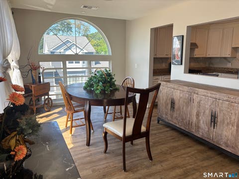 Tiny photo for 133 Harbor Close #133, New Haven, CT 06519 (MLS # 24201716)