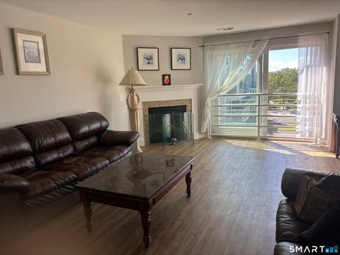 Tiny photo for 133 Harbor Close #133, New Haven, CT 06519 (MLS # 24201716)