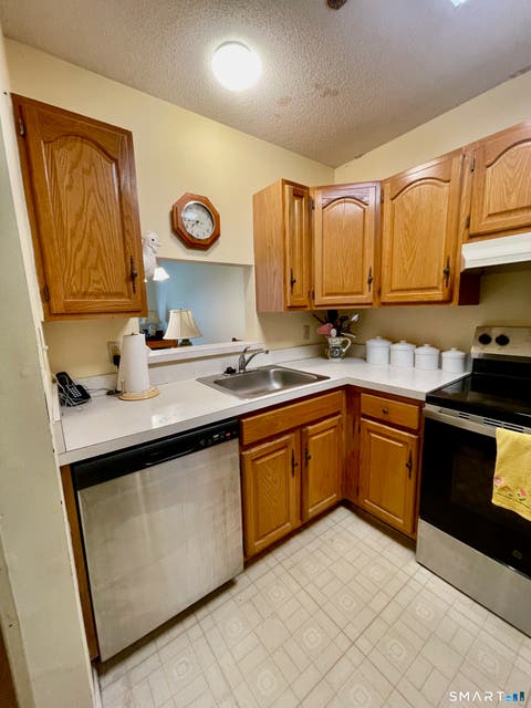 Tiny photo for 625 Palisado Avenue #102, Windsor, CT 06095 (MLS # 24197536)