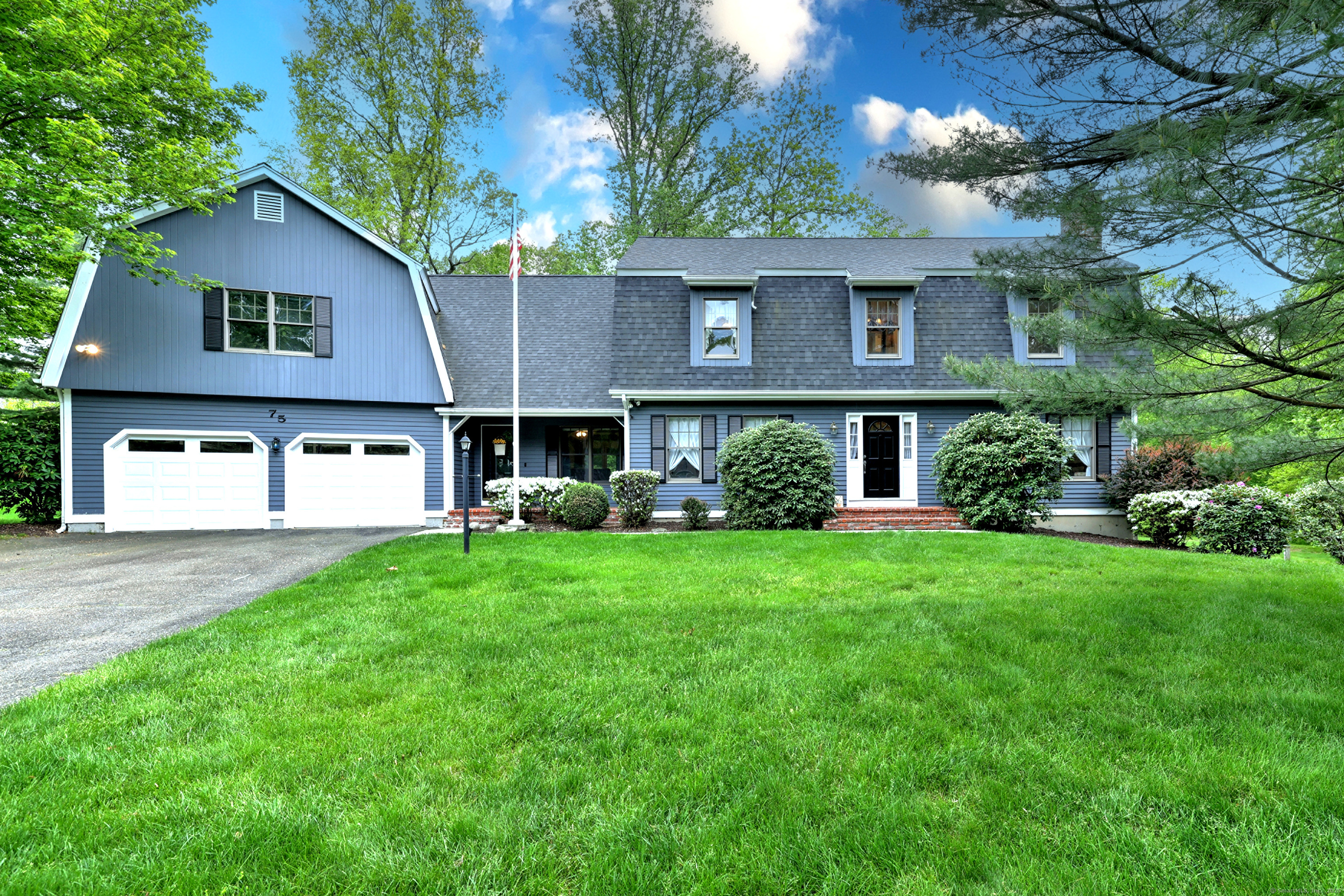 Property for Sale at Summersweet Place, Stratford, Connecticut - Bedrooms: 4 
Bathrooms: 4 
Rooms: 11  - $739,000