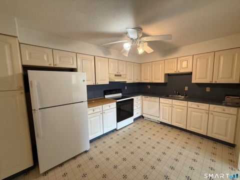 Tiny photo for 1460 Elm Street #325, Stratford, CT 06615 (MLS # 24213549)