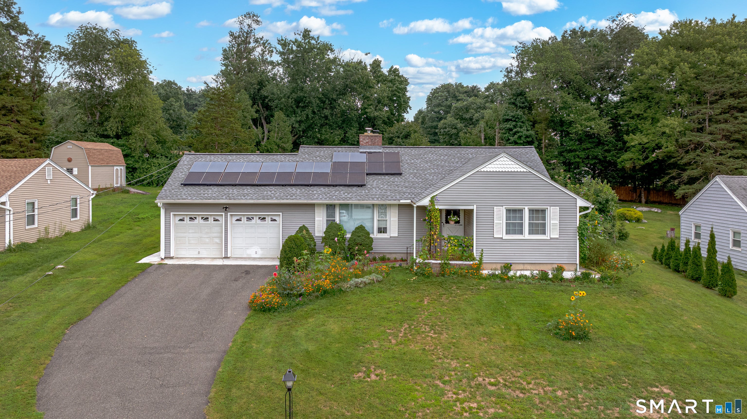 4 Mohawk Drive