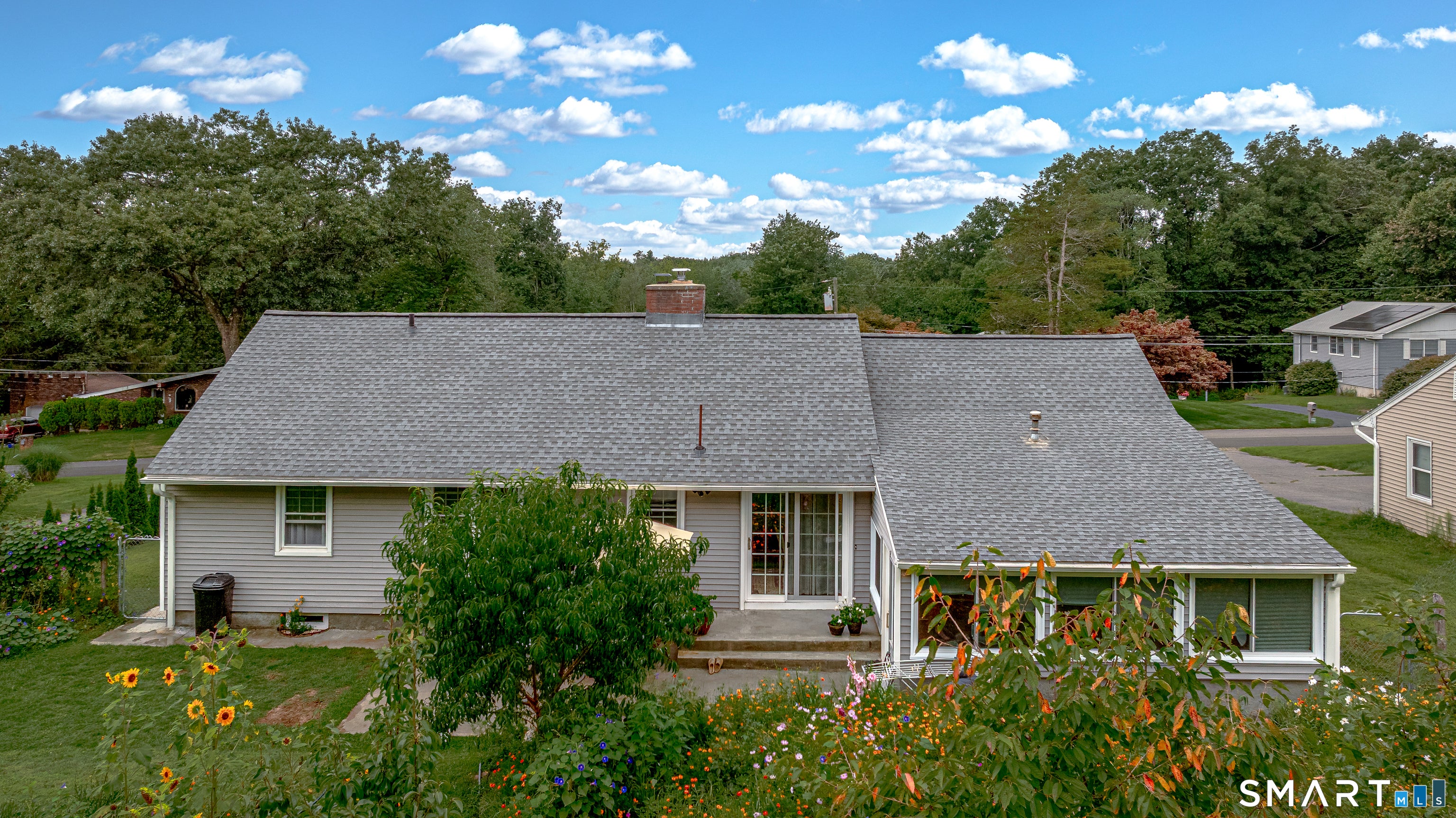 4 Mohawk Drive