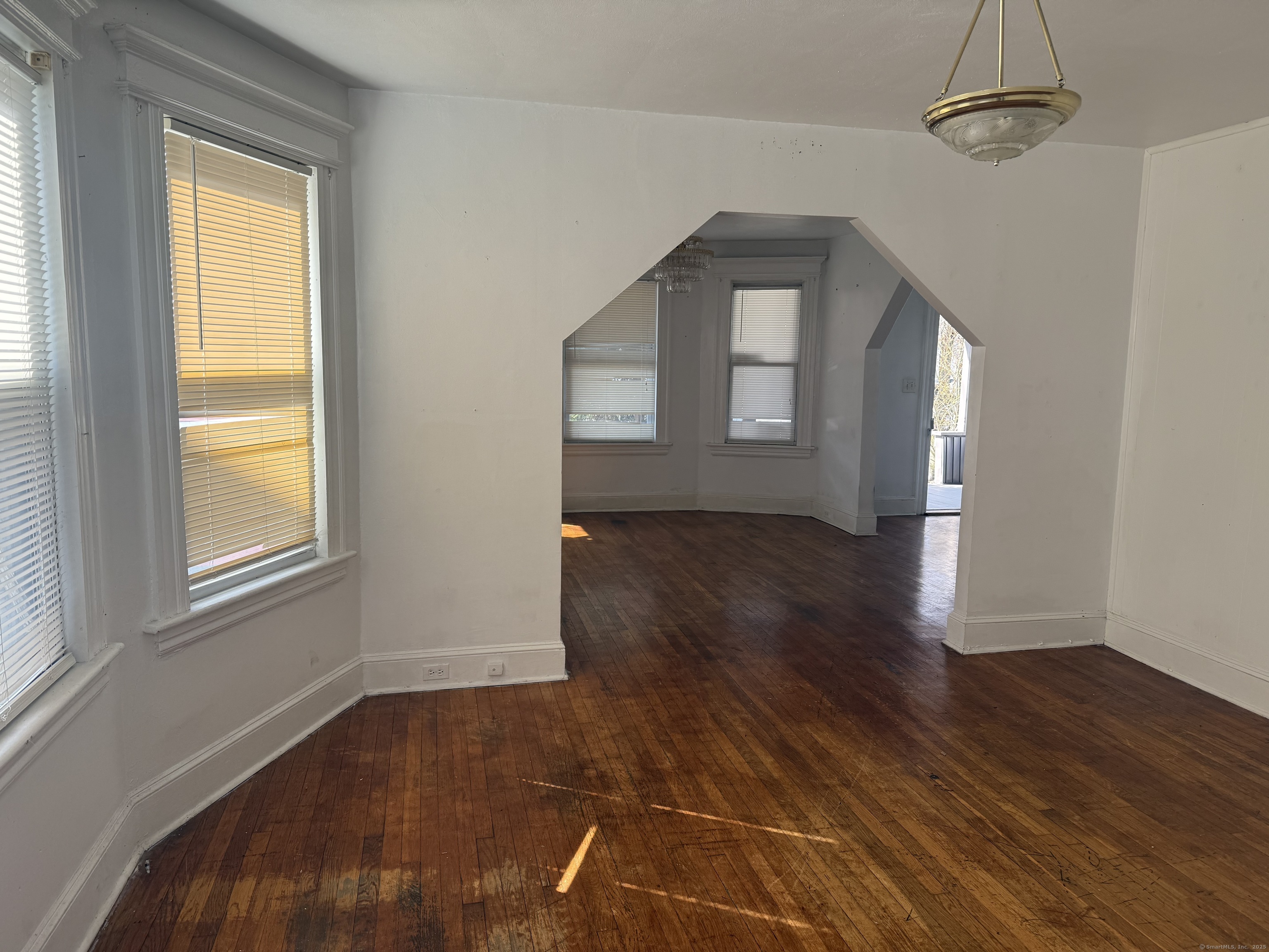 Rental Property at E Main Street 1, Bridgeport, Connecticut - Bedrooms: 2 
Bathrooms: 1 
Rooms: 4  - $1,800 MO.
