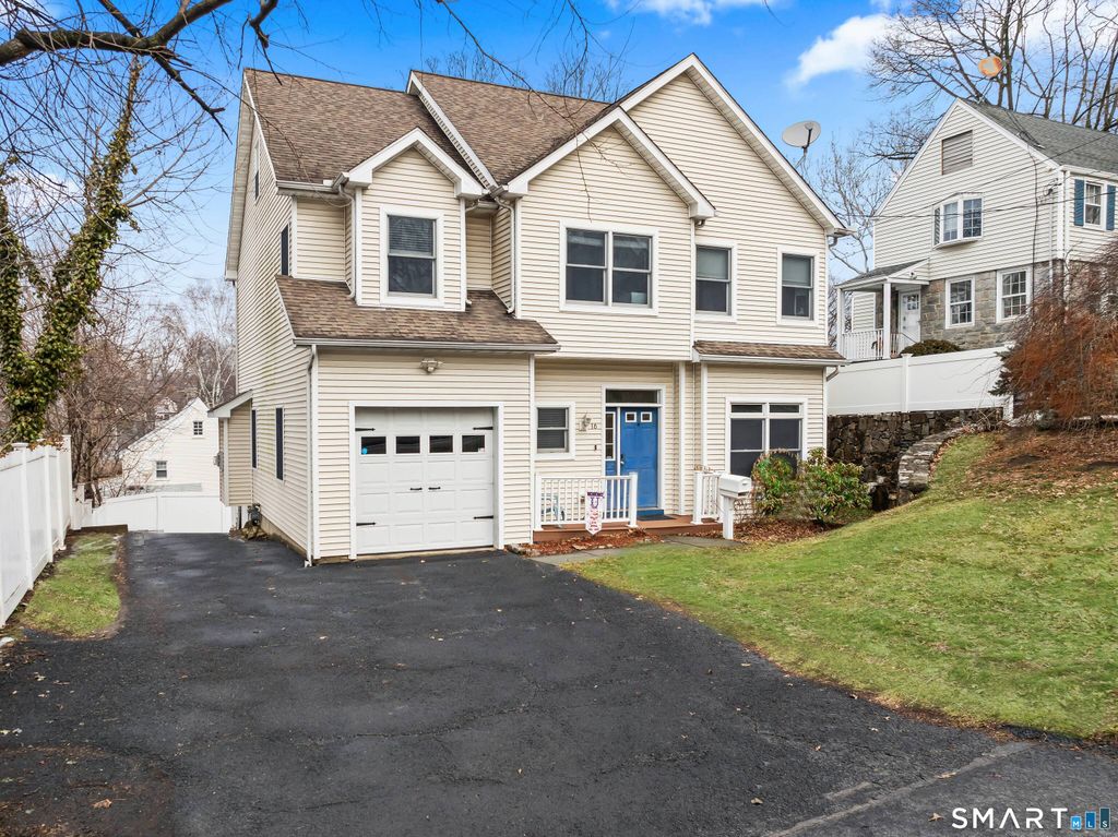 Photo of 16 Sunset Hill Avenue, Norwalk, CT 06851 (MLS # 24156584)