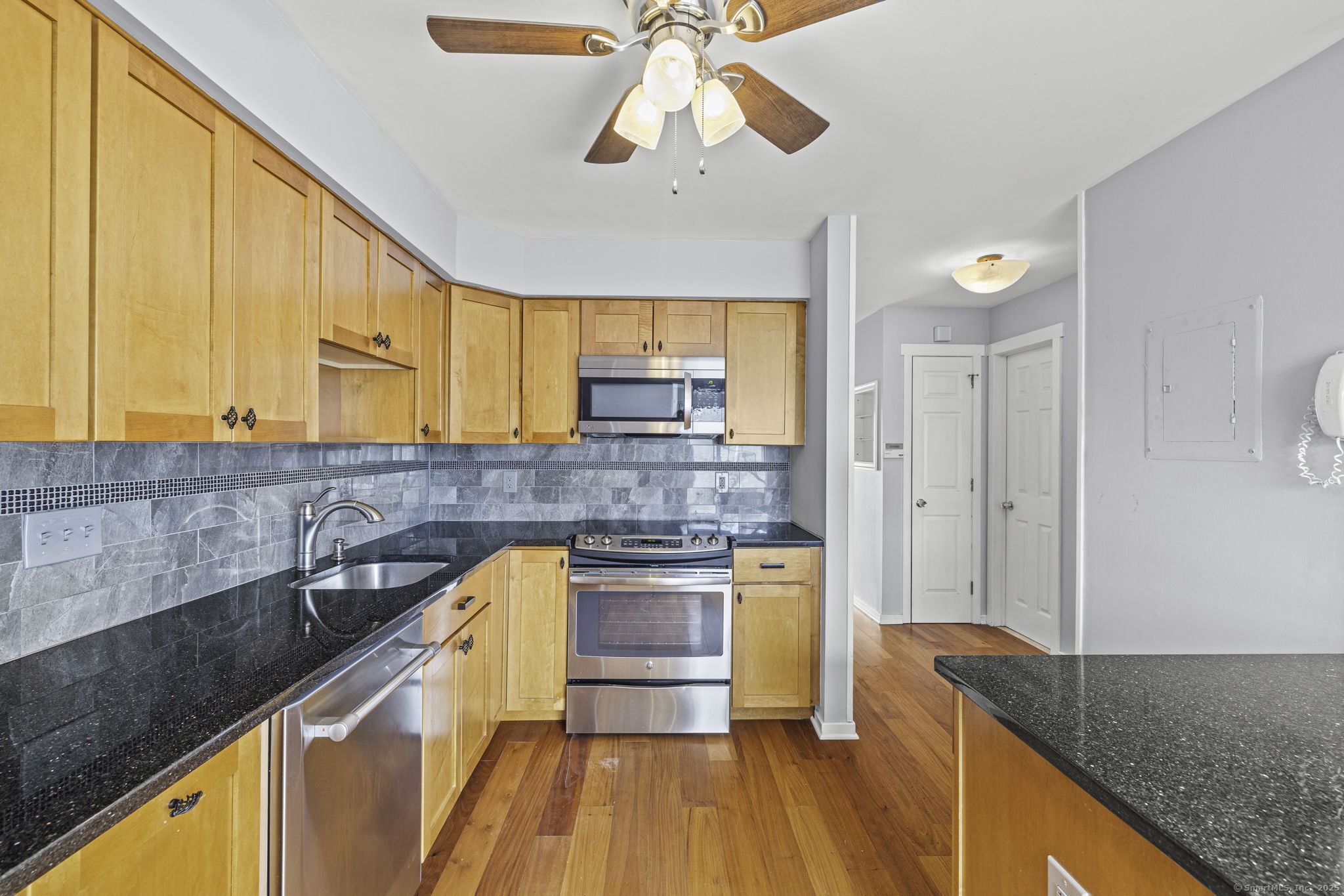 71 Aiken Street #APT L2, Norwalk, Connecticut image 6