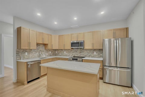 Apartment For Rent - 1347 New Haven Road #3<br/> New Haven County, Naugatuck, CT 06770