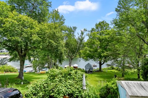 44 North Lake Shore Drive Brookfield CT 06804