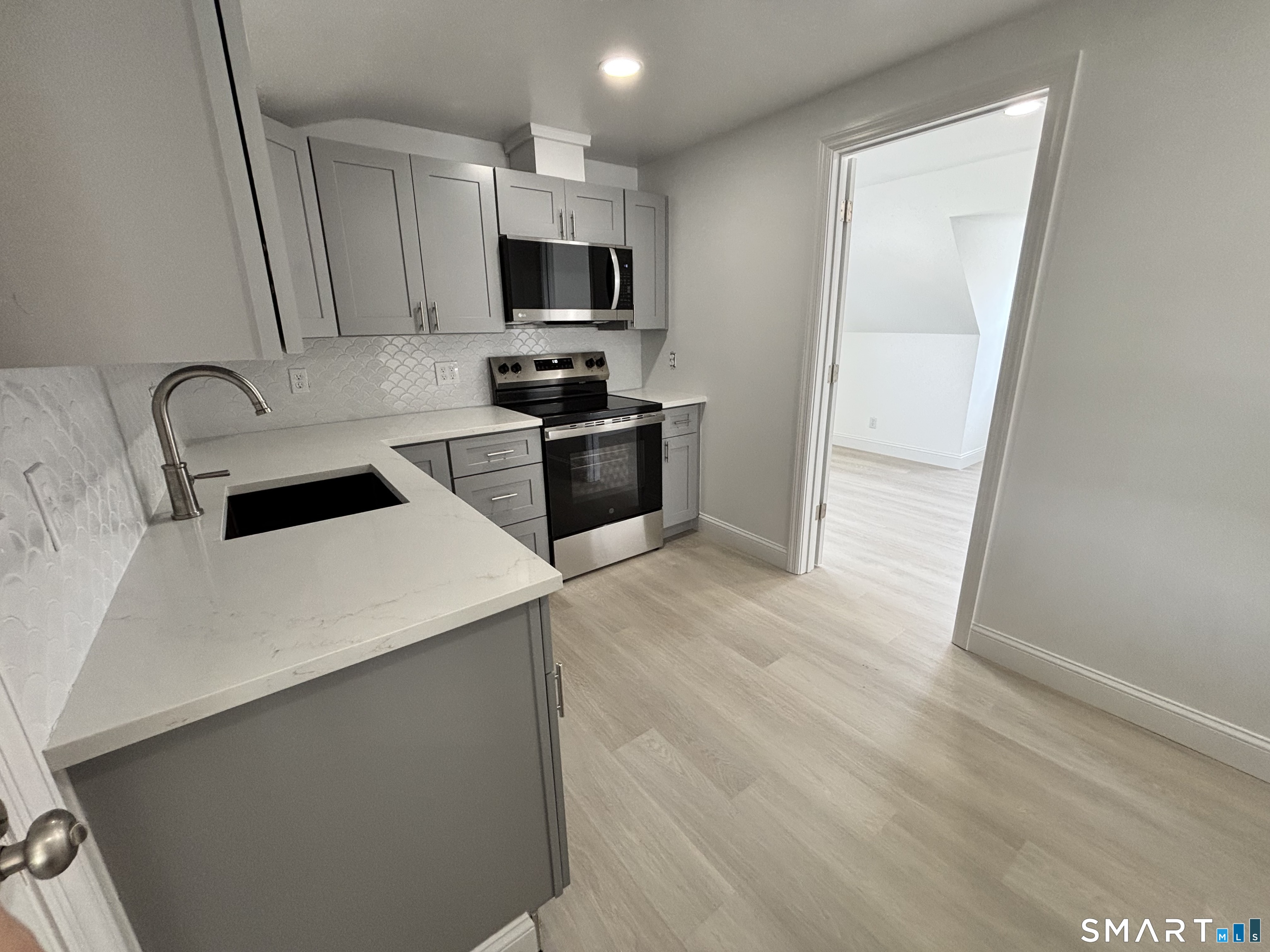 23 Roosevelt Avenue #2