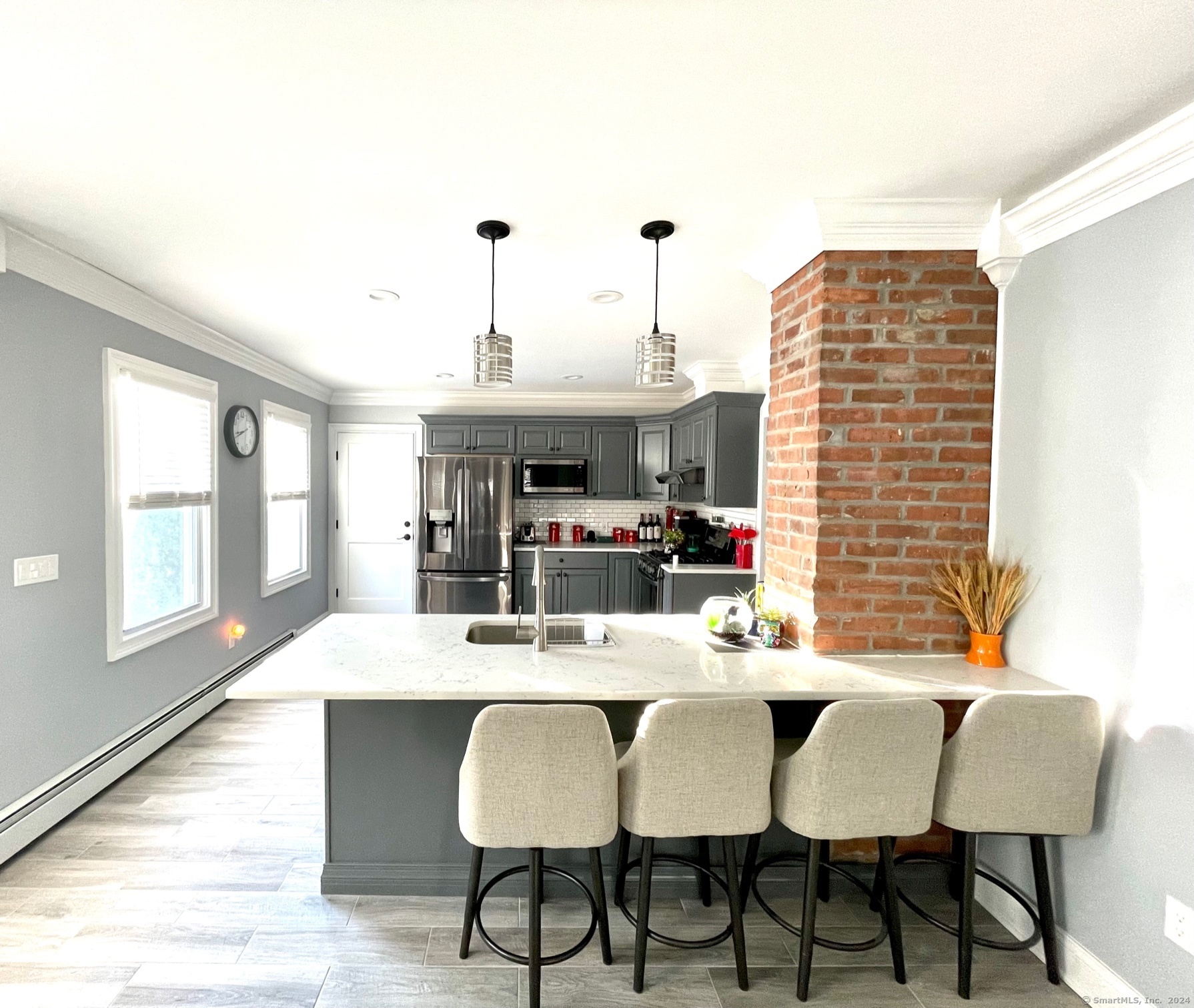 87 South Whittlesey Avenue 1