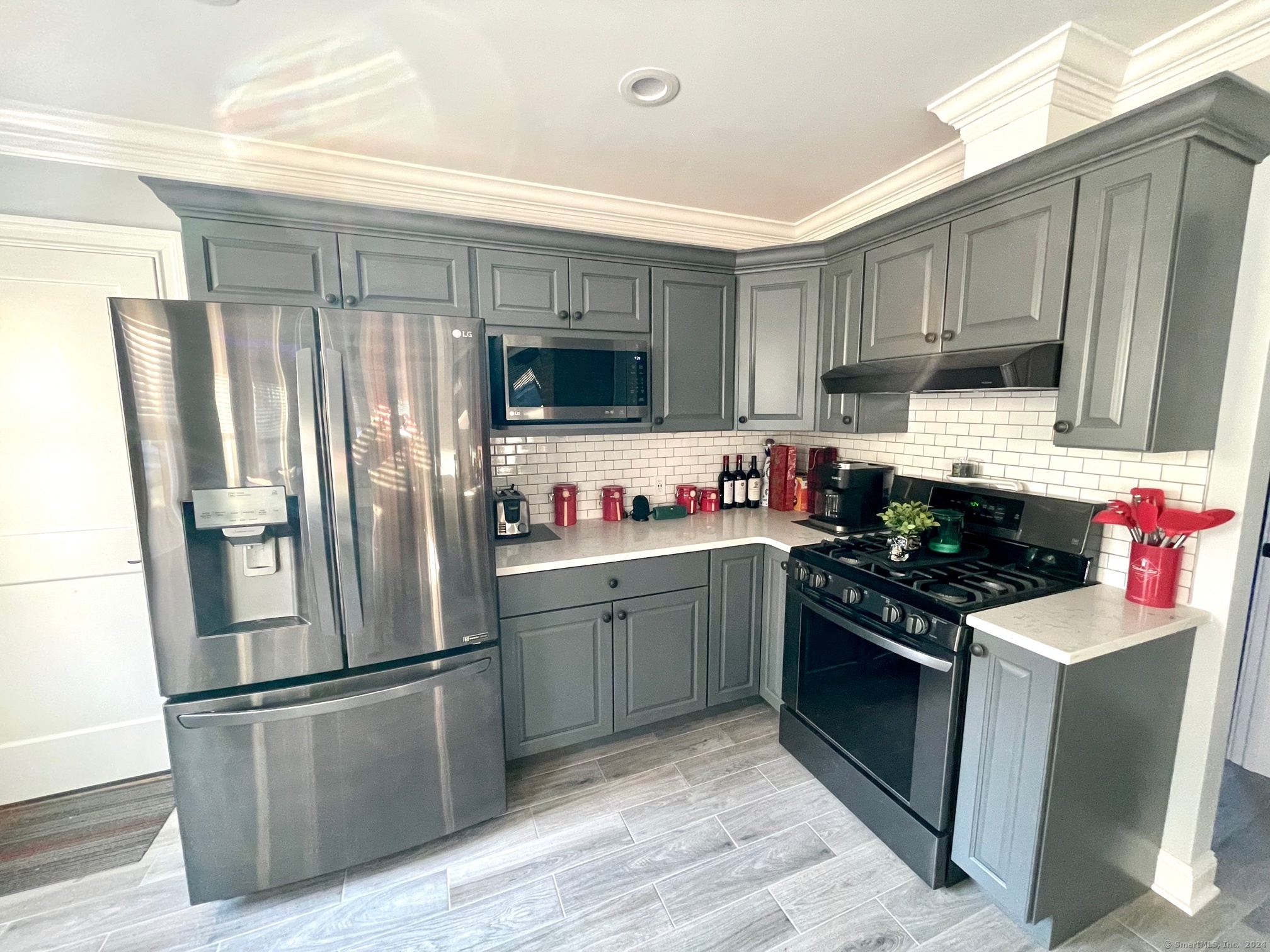 87 South Whittlesey Avenue 1