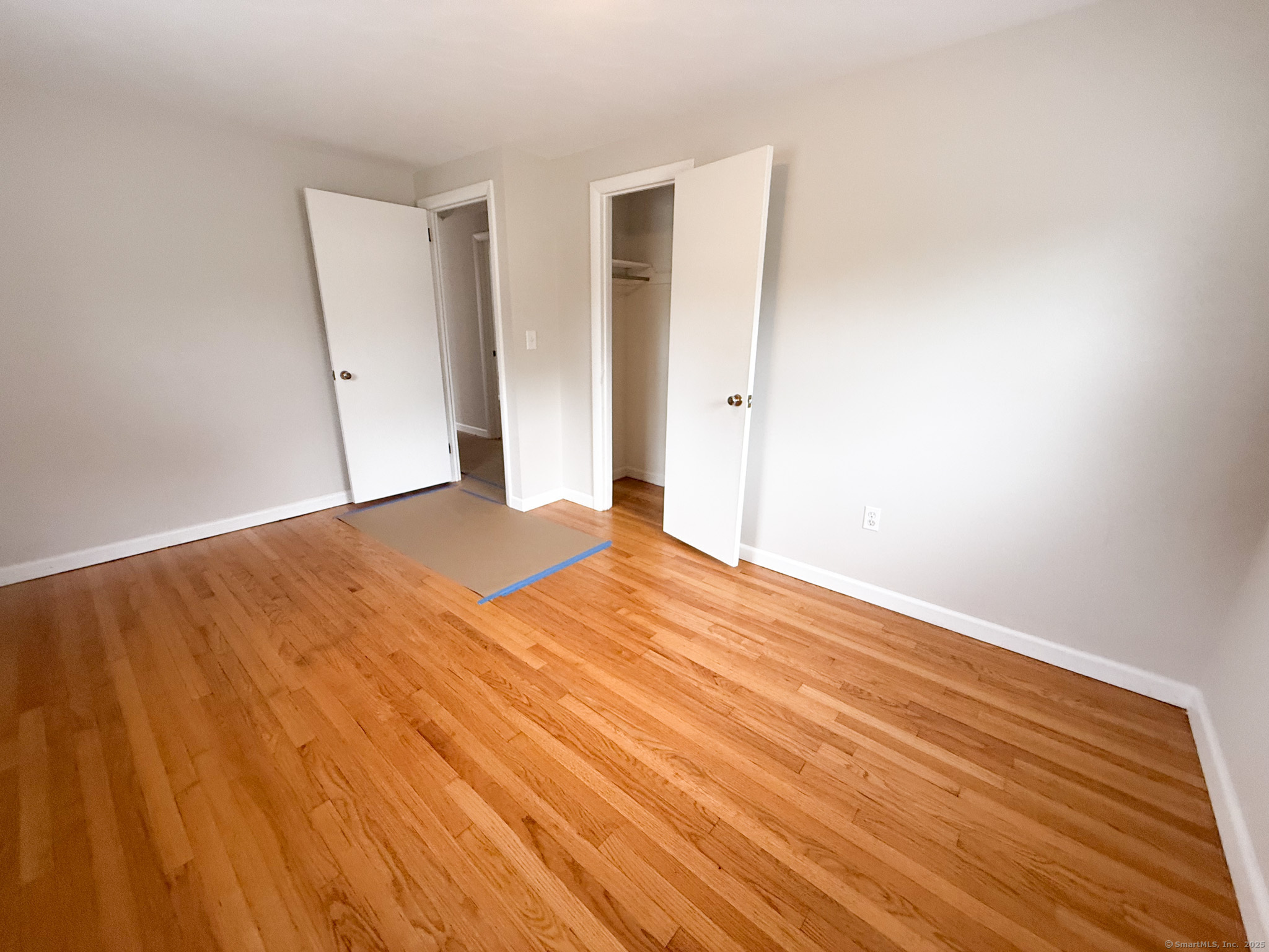 Simsbury, Connecticut 06089, United States, 2 Bedrooms Bedrooms, ,1 BathroomBathrooms,Residential,Active,193163