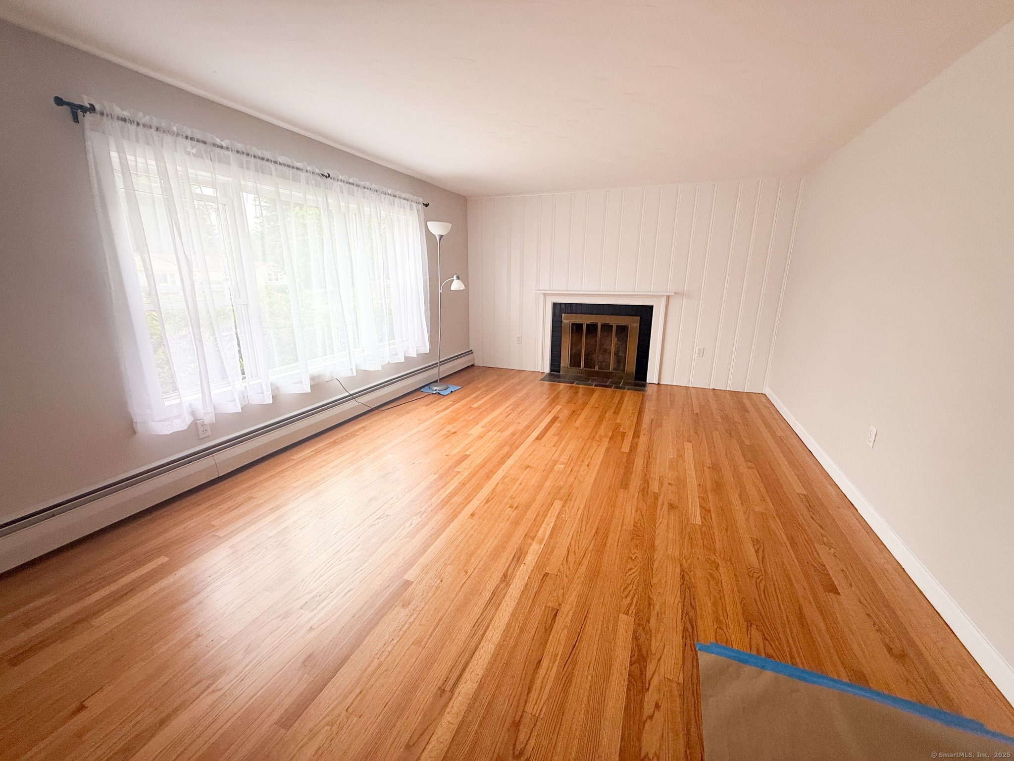 Simsbury, Connecticut 06089, United States, 2 Bedrooms Bedrooms, ,1 BathroomBathrooms,Residential,Active,193163