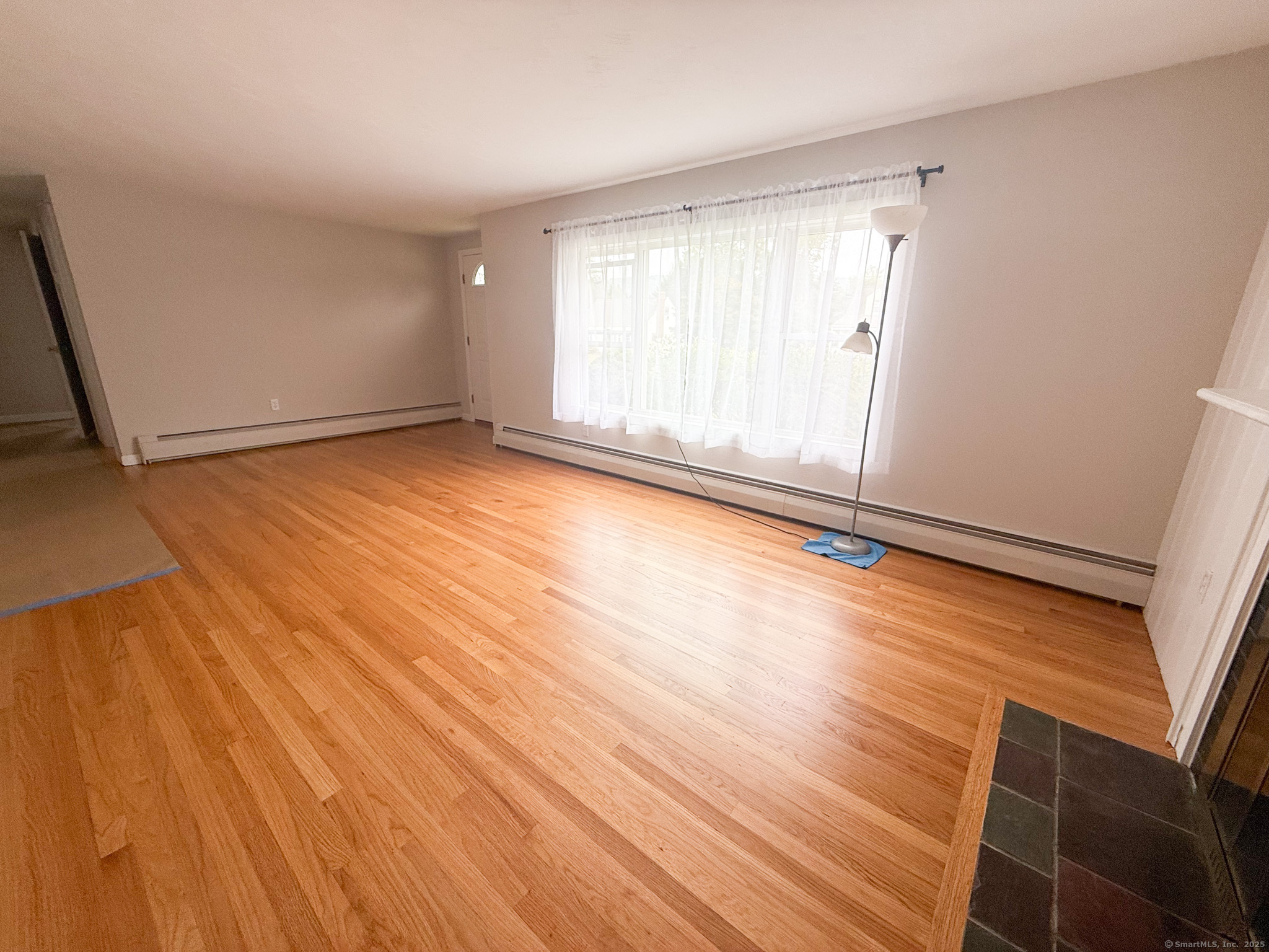 Simsbury, Connecticut 06089, United States, 2 Bedrooms Bedrooms, ,1 BathroomBathrooms,Residential,Active,193163