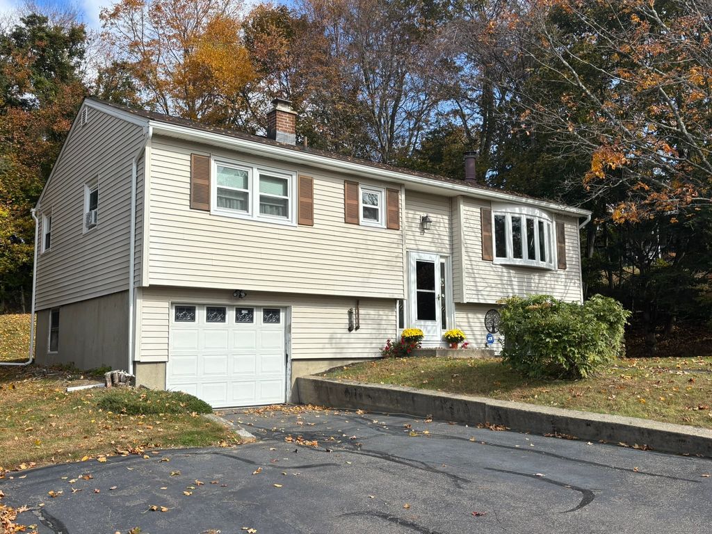 Photo of 38 Arbor Avenue, Naugatuck, CT 06770 (MLS # 24143978)