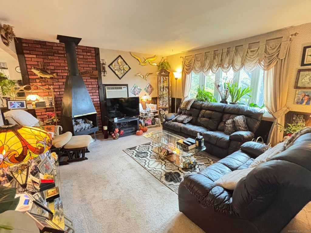 Photo of 38 Arbor Avenue, Naugatuck, CT 06770 (MLS # 24143978)