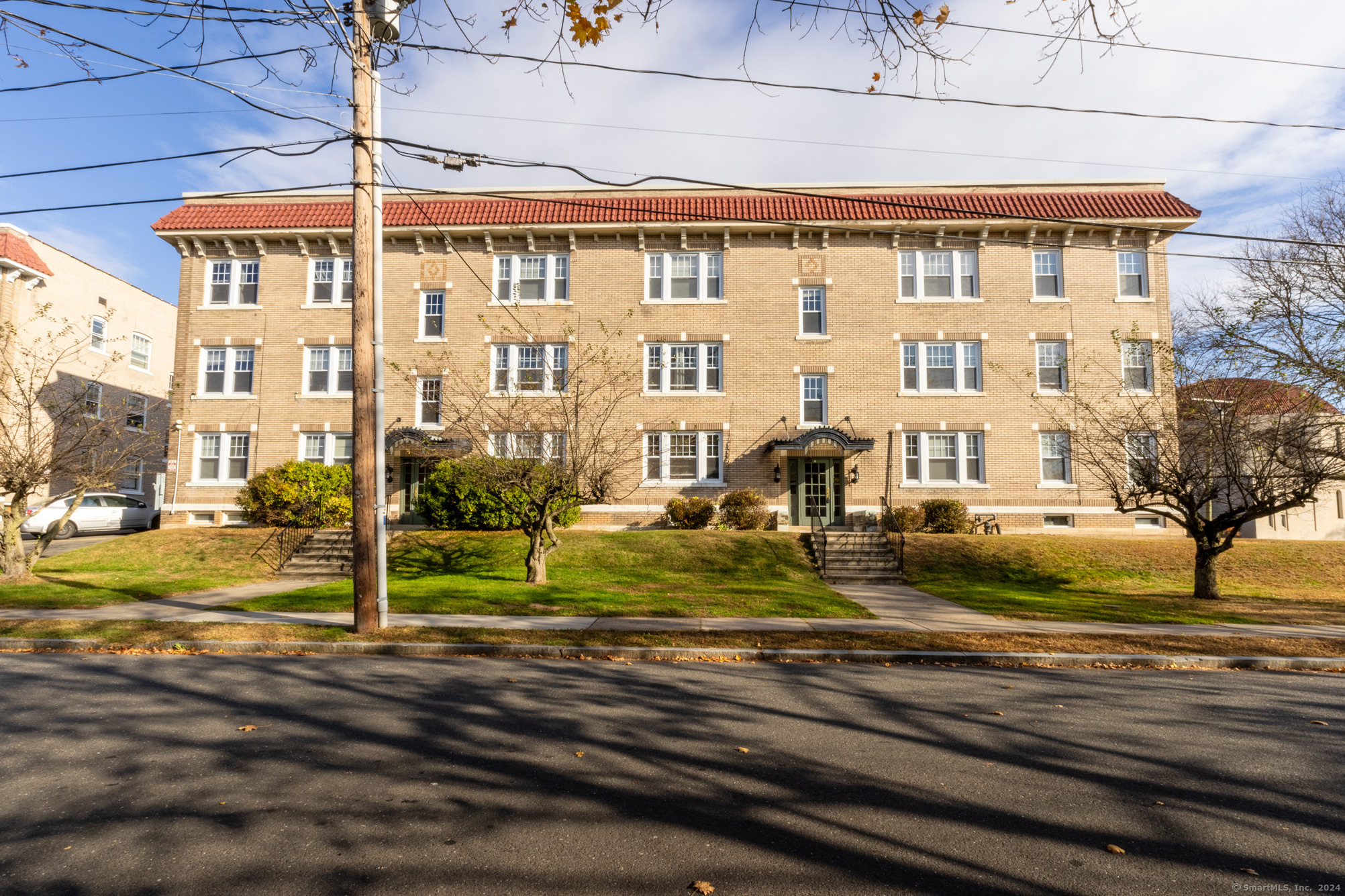 Rental Property at Concord Street, West Hartford, Connecticut - Bedrooms: 2 
Bathrooms: 1 
Rooms: 4  - $1,775 MO.