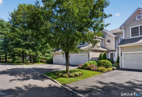 Photo of 17 Regency Circle, Trumbull, CT 06611 (MLS # 24212282)