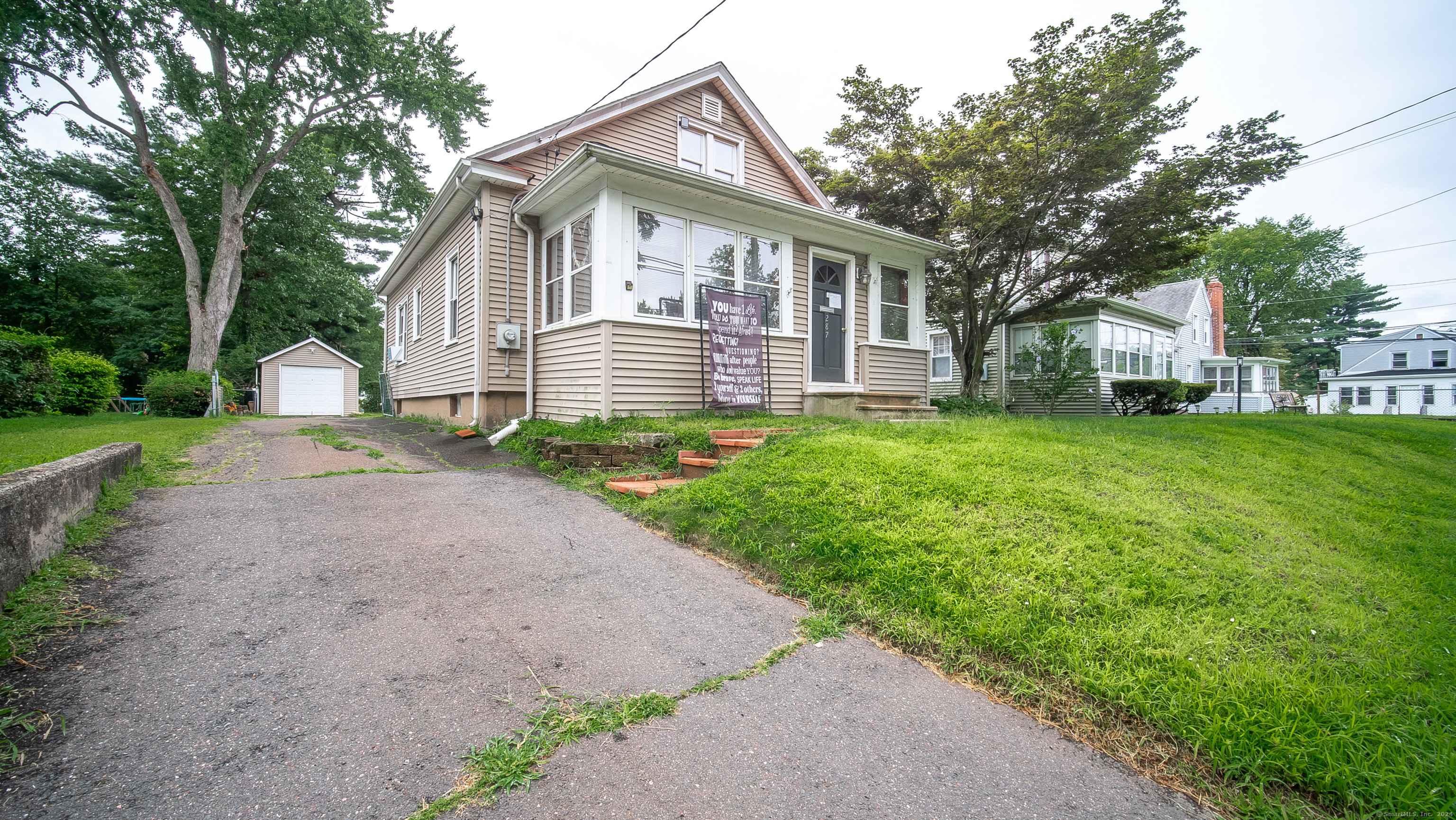 Property for Sale at 287 Prospect Street, East Hartford, Connecticut - Bedrooms: 3 
Bathrooms: 2 
Rooms: 6  - $250,000