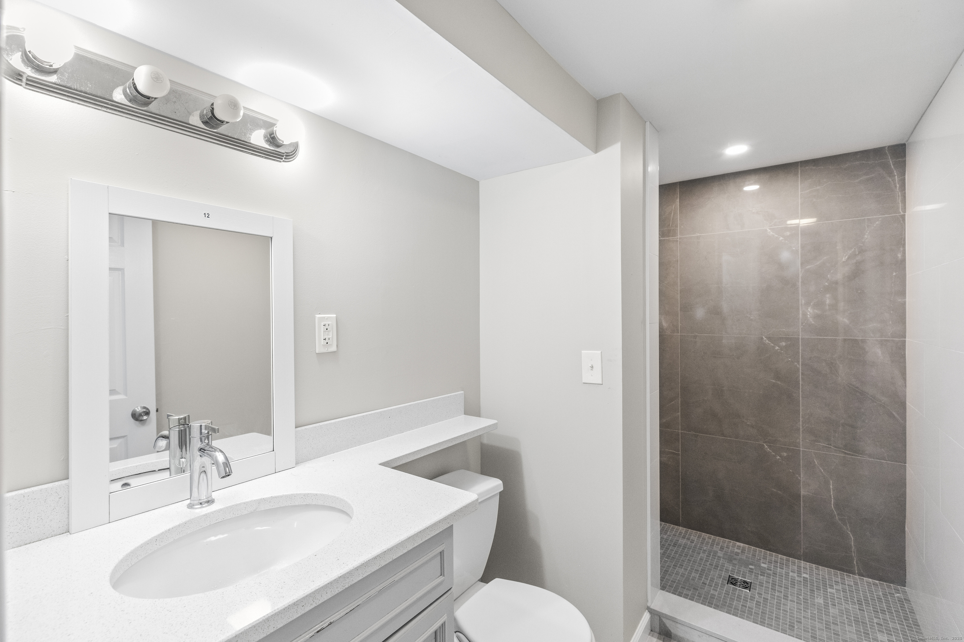 18 King Street, Old Saybrook, Connecticut image 16