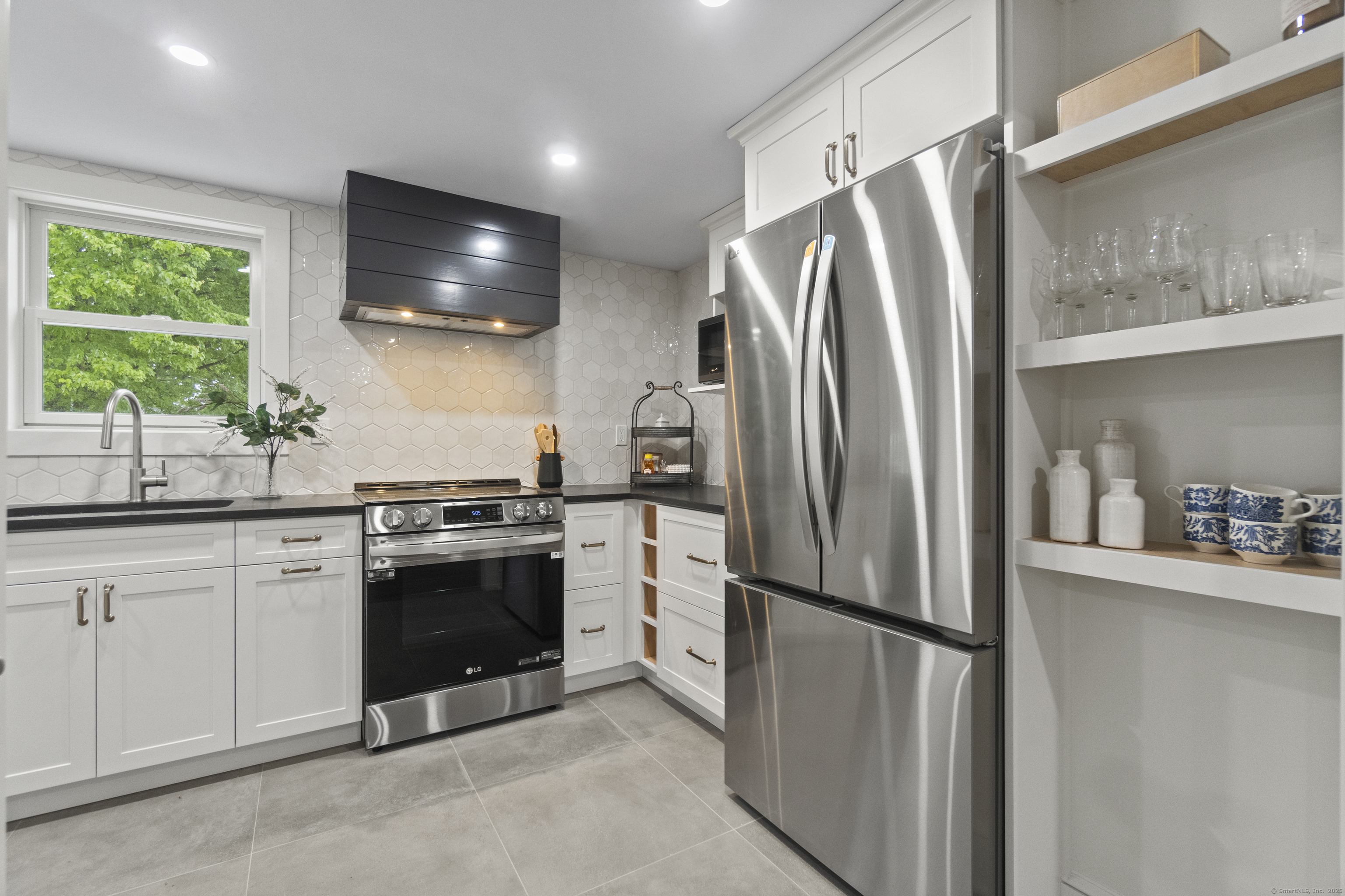 18 King Street, Old Saybrook, Connecticut image 6