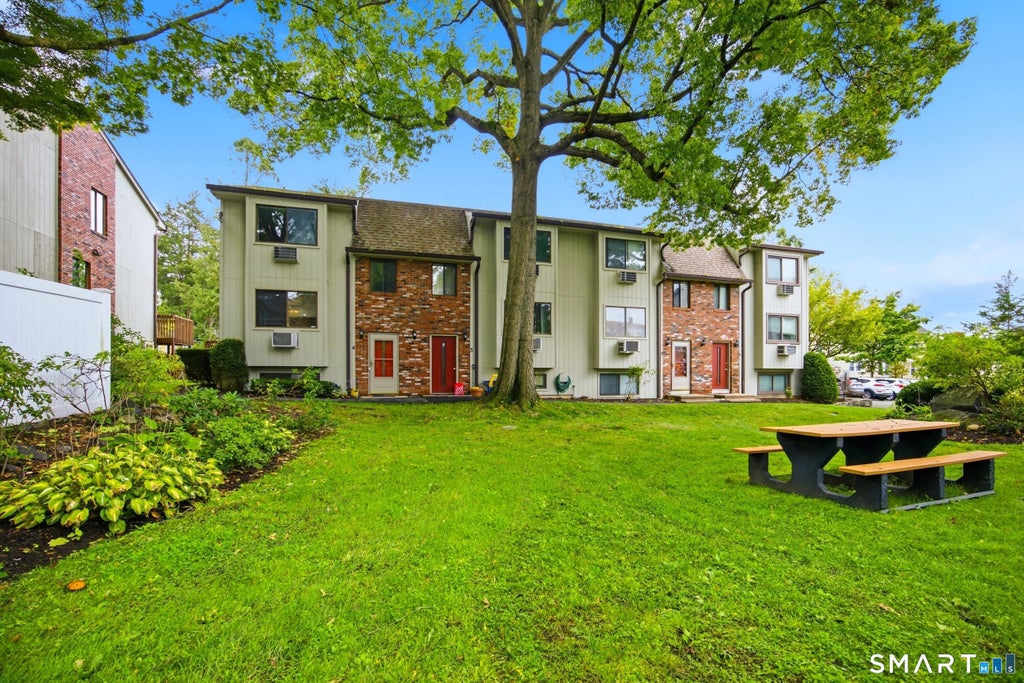 Photo of 33 Colonial Road #4, Stamford, CT 06906 (MLS # 24210906)