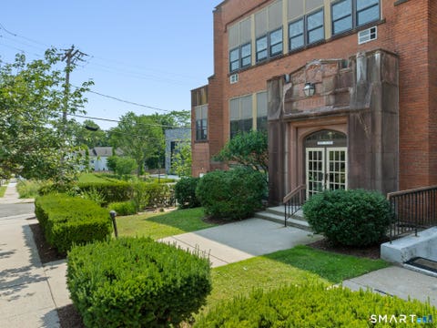Tiny photo for 201 College Street #8, Middletown, CT 06457 (MLS # 24188705)