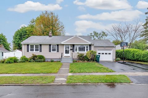 90 Douglas Street, Stratford, CT 06614 - #: 24092159