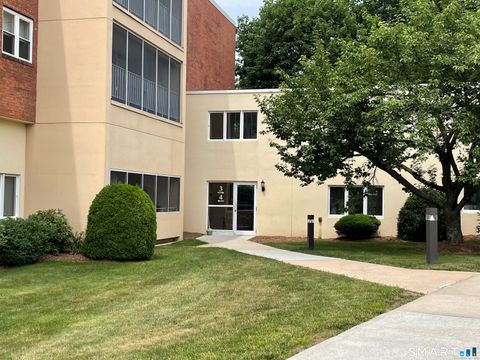 Photo of 75 Washington Avenue #4-303, Hamden, CT 06518 (MLS # 24157137)