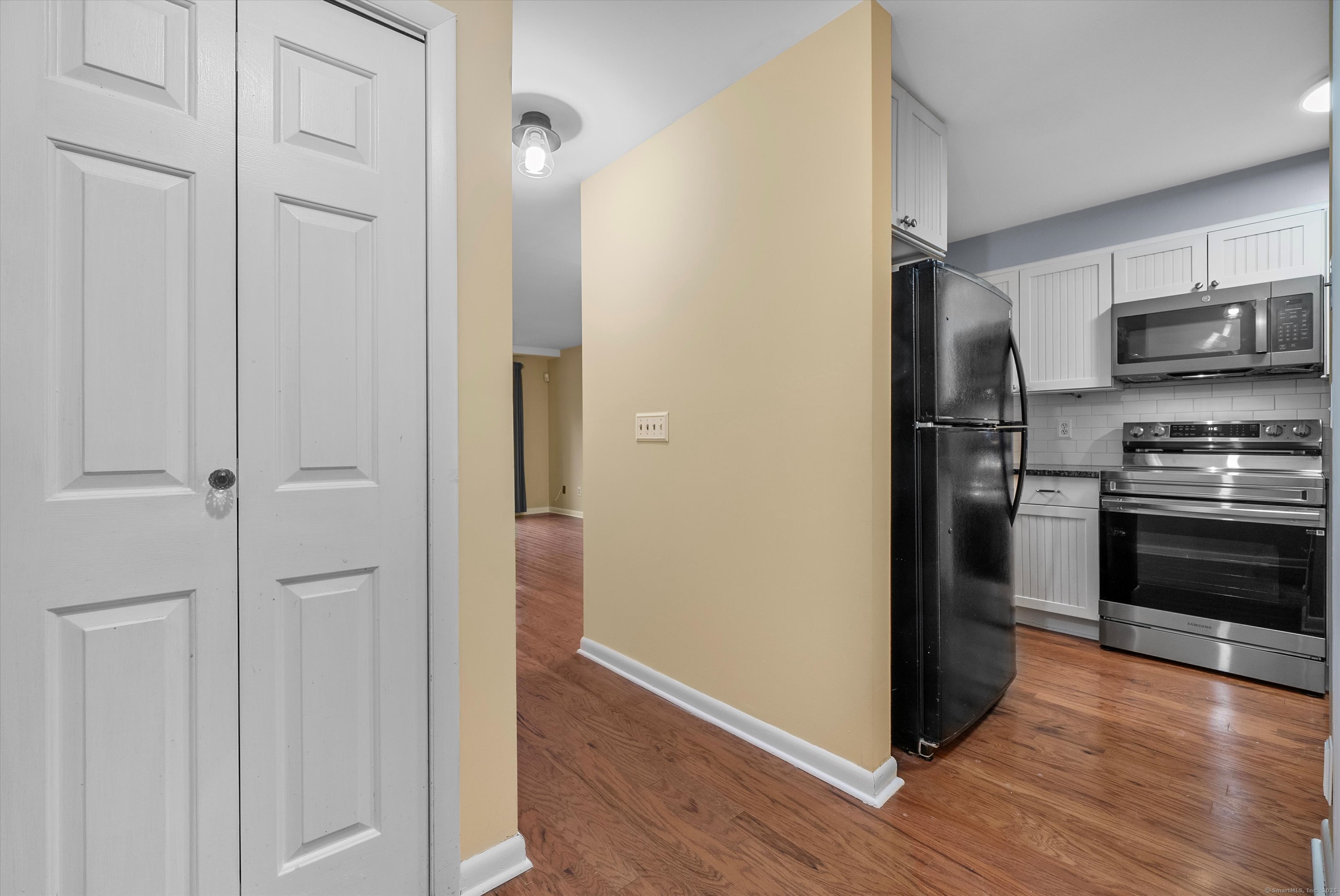 115 Flax Hill Road #APT 9, Norwalk, Connecticut image 2